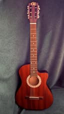 Guitarra Electroacústica Caoba — vista frontal, hecha a mano en Lima