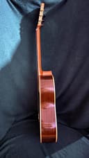 Guitarra Acústica Pino de Nogal Clásica — vista trasera, hecha a mano en Lima