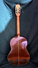 Guitarra Acústica Pino de Nogal Clásica — detalle, hecha a mano en Lima